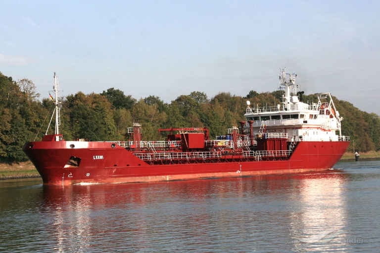 TH COMPANY repairs and upgrades the Bunker Bay tanker